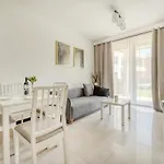 Retreat - Parking, Terrace & Garden - By Rentujemy *