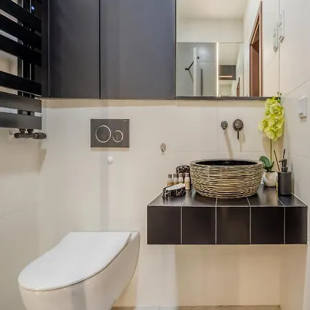 Apartament Retreat - Parking, Terrace&garden - By Rentujemy Łódź