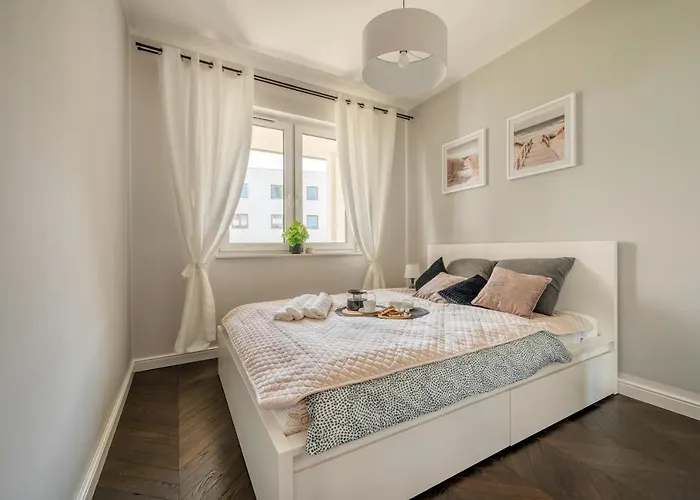 公寓 Retreat - Parking, Terrace & Garden - By Rentujemy *